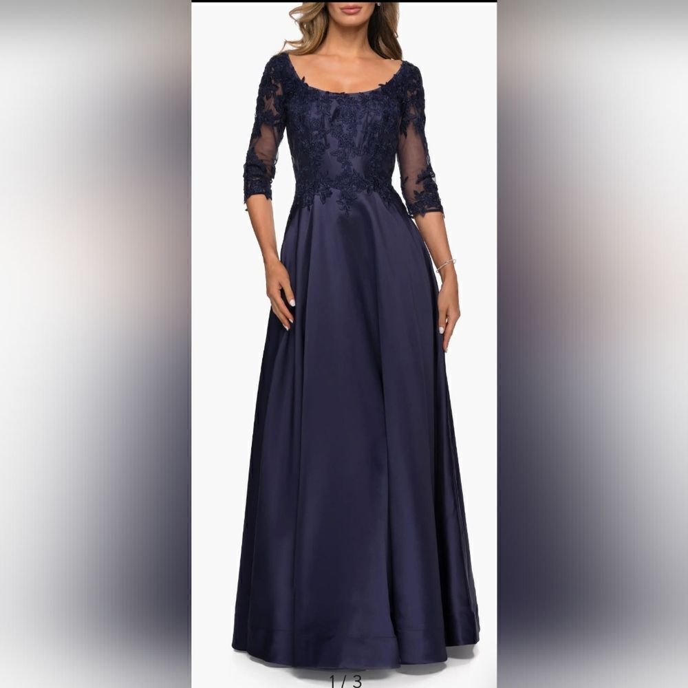 La Femme 27988 Three Quarter Sleeve Gown with Lace Sheer Back NWOT Size 16 Blue